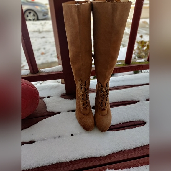 Charles David Bulletin Boots knee high 3 inch heel suede camel lace up sz 8.5 - Picture 7 of 8